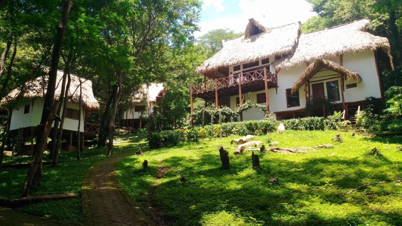 Tuani Ecolodge Tola Luaran gambar